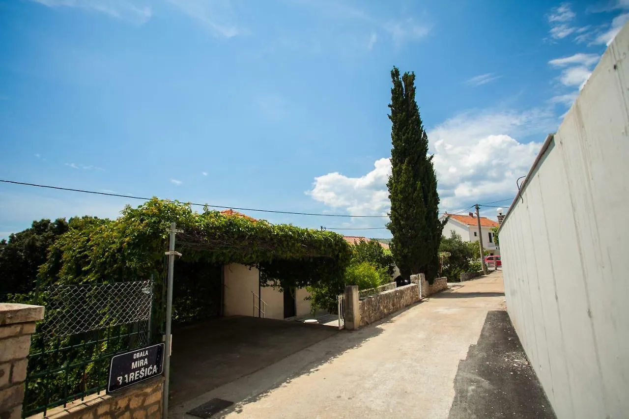 Villa Amarela Seget Vranjica