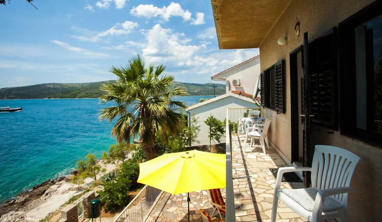 Villa Amarela Seget Vranjica
