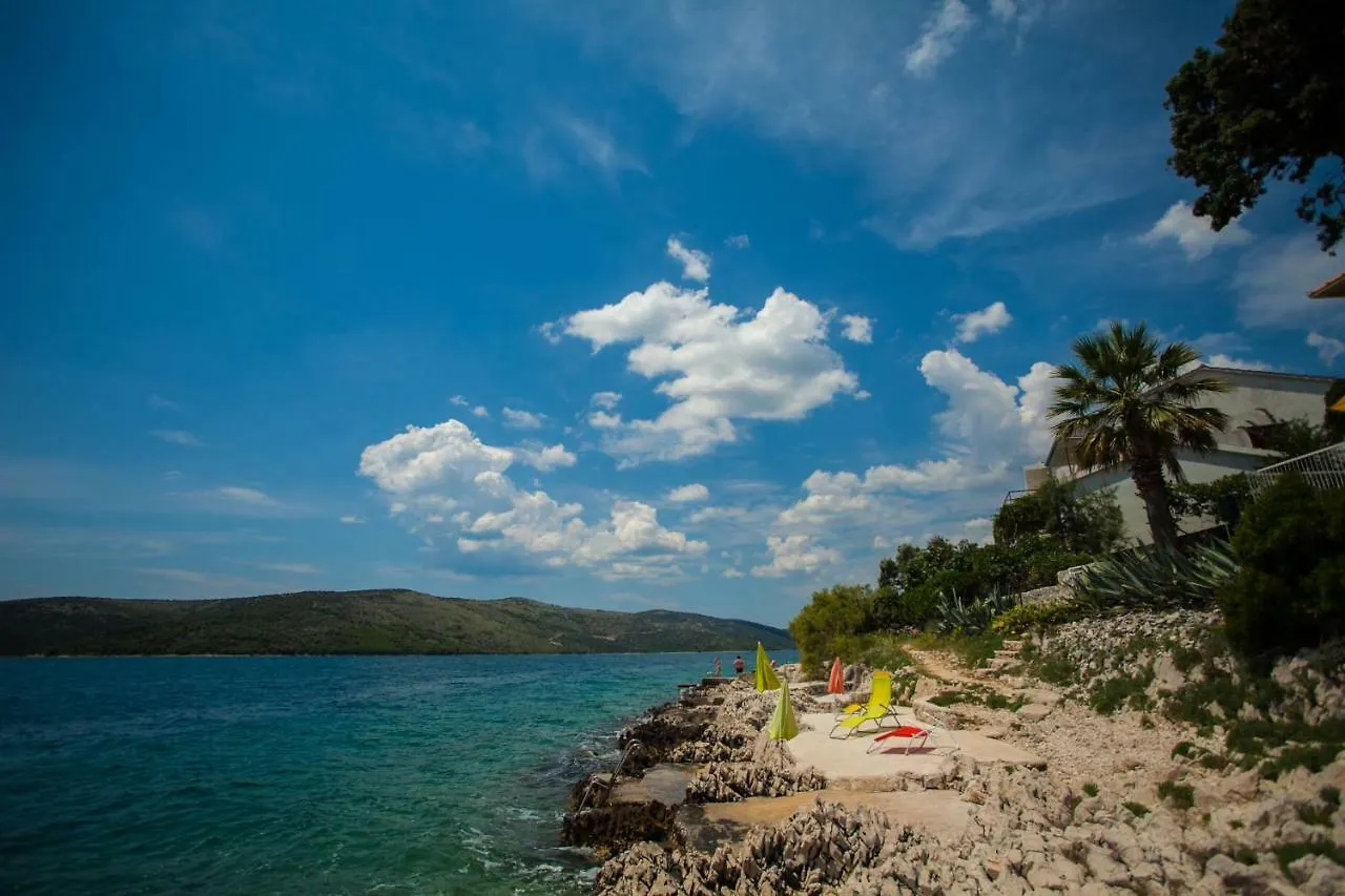Villa Amarela Seget Vranjica